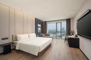 Atour Hotel Nantong Longxin Plaza