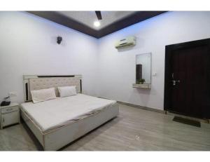 Hotel O The Taj King Residency