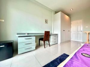 Brianna Balcony Apartment