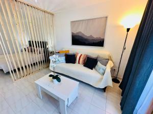 Quiet Studio, Incredible views, Climatized pool, FREE WIFI