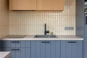 Stylish Apartment with Terrace & Lagoon View I cohost