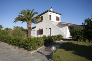 Villa Paolina, private pool, large shady patio, bbq