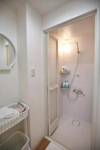 BRT302 Twin Room, Ideal for Friends in Tokyo