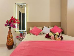 Cozy 1 BHK Flat with a city view