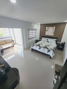 Avana Hills Tagaytay Manor London Suites