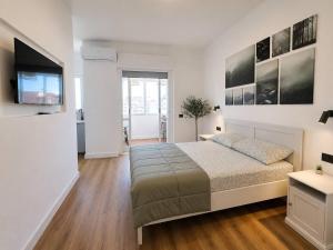 Apartment by the sea EDMS