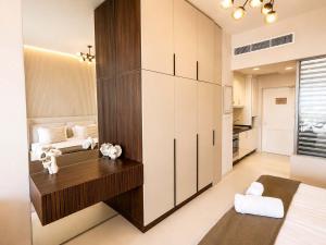 Renovated Palm Views Sea View Studio