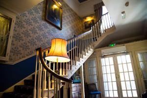 hotelImage