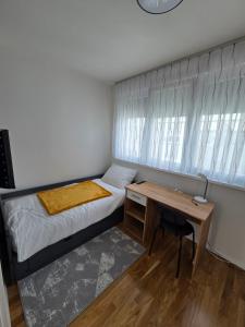Skyline Haven with private parking garage, 4 star