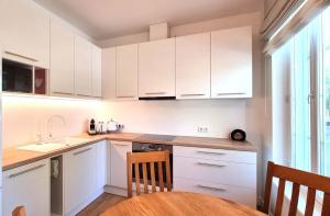 Koidula Villa - Spacios 1-Bedroom Apartment, Free Parking & Self Check-in