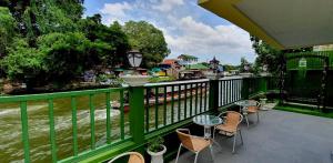 Bangluang Boutique Hotel nearby Wat Arun