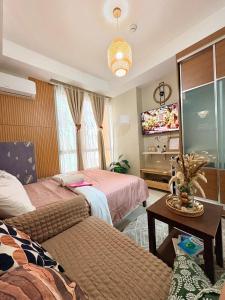 Camp CJ Studio Near BGC, MRT Boni FREE Pool Gym