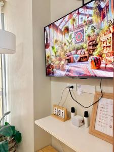 Camp CJ Studio Near BGC, MRT Boni FREE Pool Gym