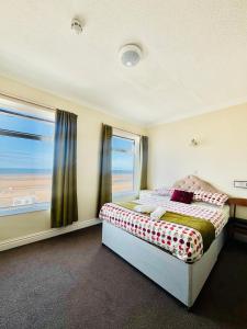 Cherish Lewis Sea View Hotel