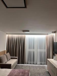 No 11 Residence