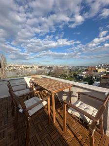 Timeless House Overlooking the Golden Horn with Sea - Nilorayn