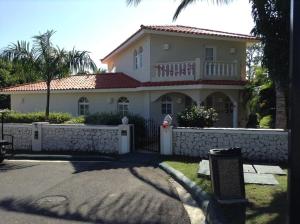 4BR Private Villa with Pool Near Cofresí Beach