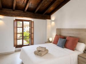Plaza de Los Naranjos Old Town Marbella - EaW Homes