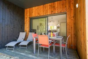 Cottage N°27, Golf et piscine commune, 2 chambres
