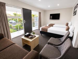 Ellerslie Palms Motel