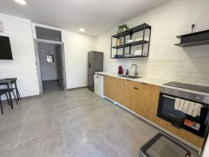 Hidden gem! 1 bedroom flat, mins walk to La Cala
