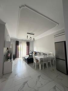 Modern and comfortable apartment near the sea