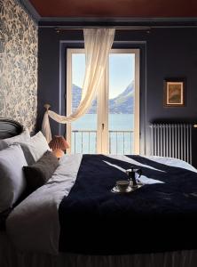 Classic Villa with Private Garden Steps from Lake