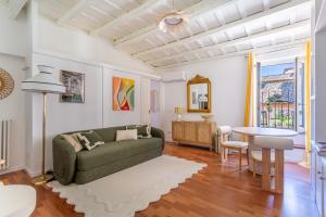 iFlat LApartamento Design by the Spanish Steps