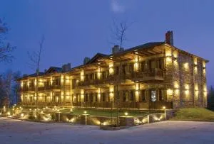 Thermes Pozar Resort - 帕雷斯阿吉萨那