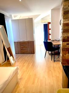 Dimitrovi Guesthouse - Peaceful Stay near Beach with Garden, Sarafovo