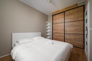 Pieskowa Skała 15 Prestige Apartment by BookingHost