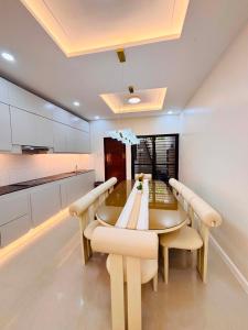 The Zion Grand Modern 4BR 4TB Luxury Home 20pax
