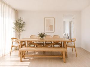 Spacious Private 4 Bedroom Home in Central Hongdae , 8minute walk to Hongik university station