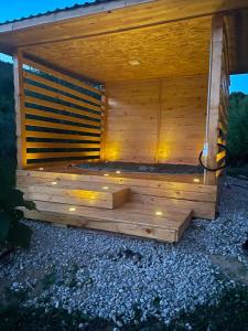 Glamping Ribnik Hrenca