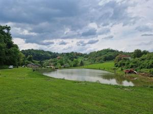 Glamping Ribnik Hrenca