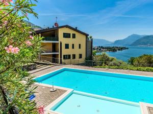 Apartment La Terrazza sul Lago by Interhome