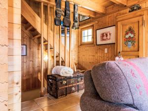 Chalet Larix by Interhome