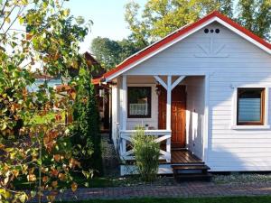 Holiday Home Ferien Bobolin Ferienhäuser by Interhome