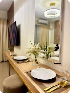 Shore Residences The Emerald Orchid Suite MOA NAIA