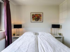 Apartment Duinenzicht with balcony by Interhome
