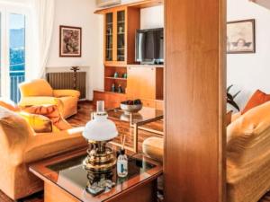 Holiday Home Sunshine by Interhome