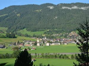 Apartment Eichhorn Appartement-Fewo- Dusche oder Bad- WC 3-Bettwohnung by Interhome