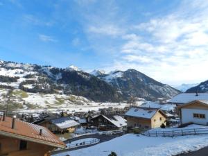 Apartment Gletscherblick- Chalet Appartement-Fewo- Dusche oder Bad- WC 10-Bettwohnung by Interhome