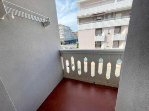 Practical studio with balcony by the beach
