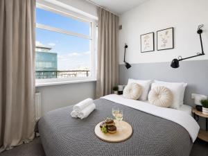 Lumina I 2-room Apart with Balcony I near Palace of Culture and Science