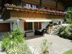 Apartment Giferblick Appartement-Fewo- Dusche oder Bad- WC 3-Bettwohnung by Interhome