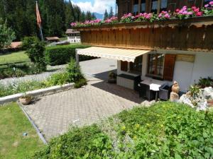 Apartment Giferblick Appartement-Fewo- Dusche oder Bad- WC 3-Bettwohnung by Interhome