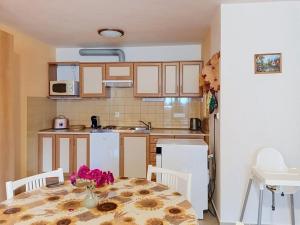 Apartment Sylva by Interhome