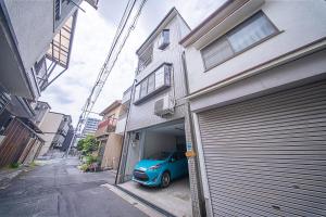 大阪城森ノ宮一軒家貸し切りファミリ一向け小型車のみ無料駐車場可Private for families, small car freeparking独栋可停小车