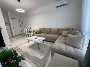 Power Apartment Golem